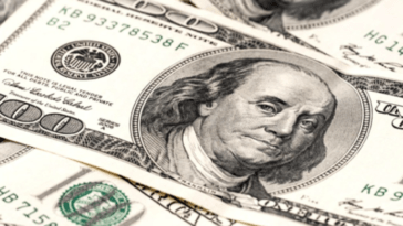 Dolar rekor kırdı